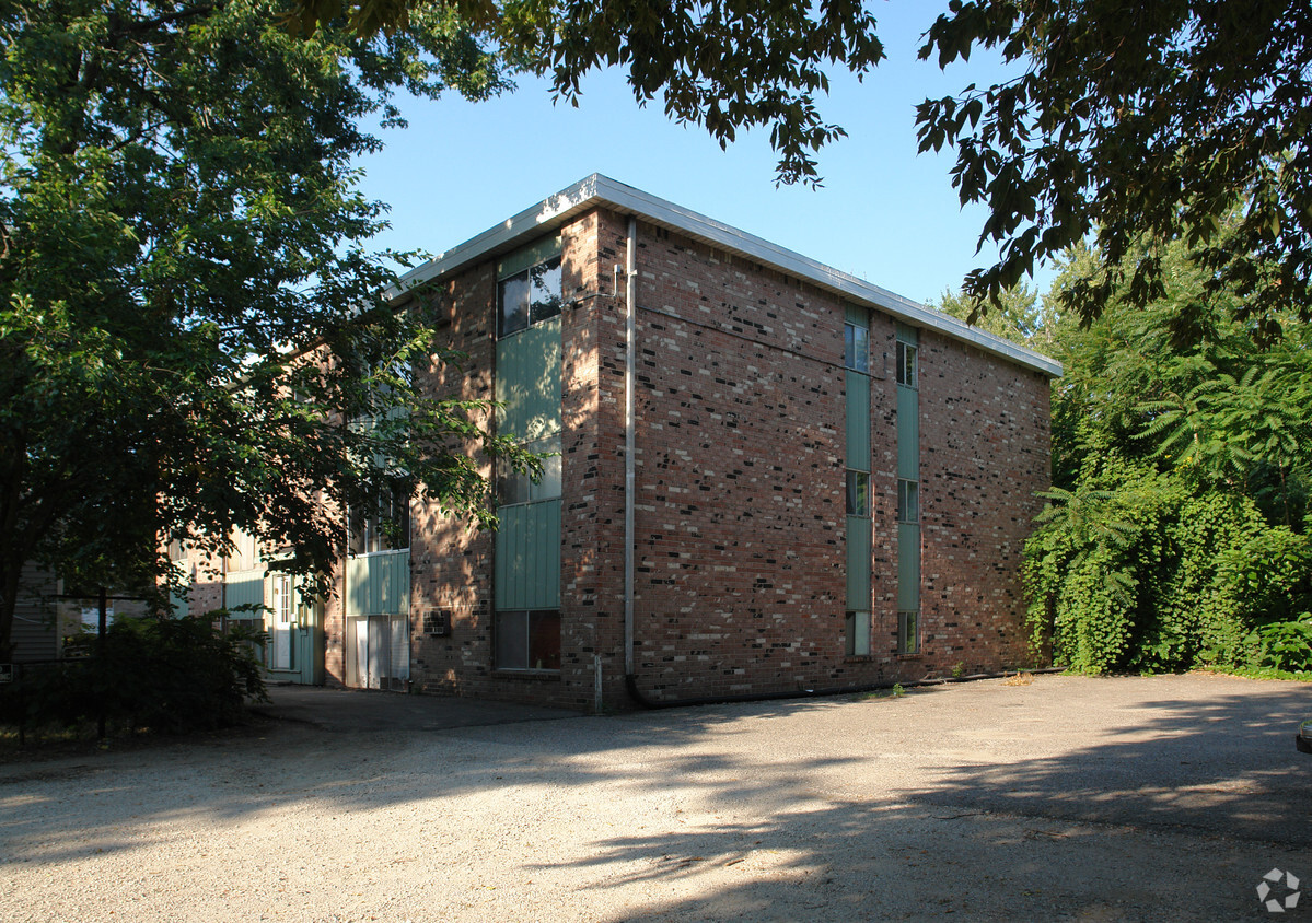Building Photo - Colony Apartments