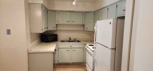 Foto del edificio - 2230 S Goebbert Rd