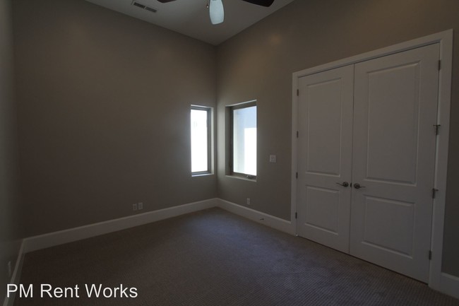 Building Photo - 2243 W Sunbrook Dr