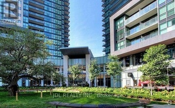 Building Photo - 5168-5168 Yonge St