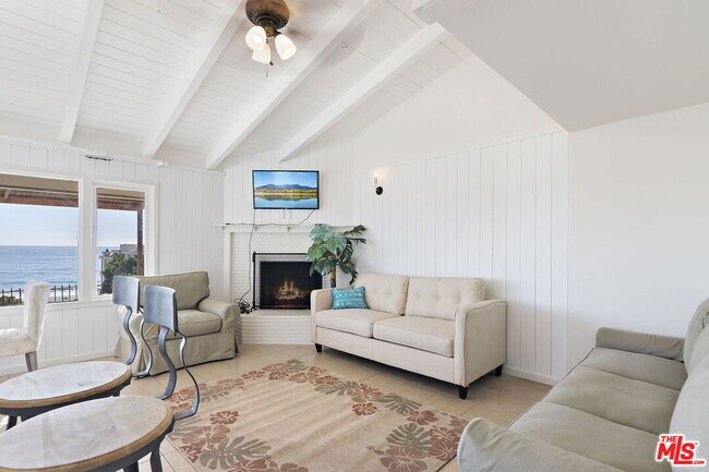 Foto del edificio - 22609 Pacific Coast Hwy