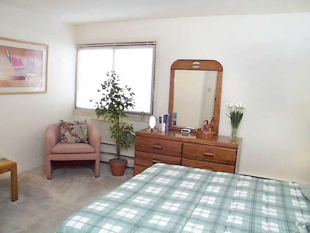 Habitación principal - Kings Court Apartments