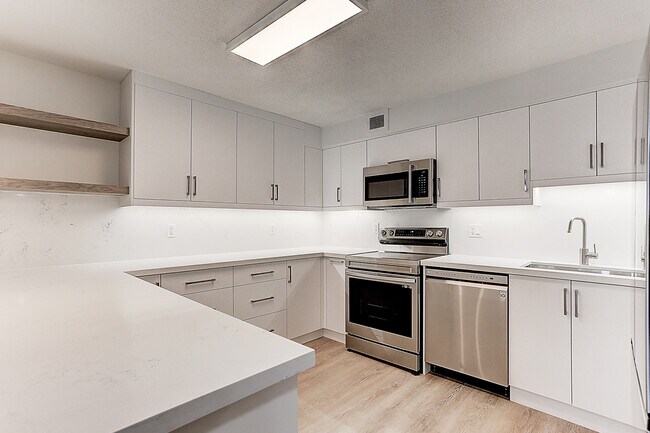 Photo du bâtiment - 188 Spadina Ave.