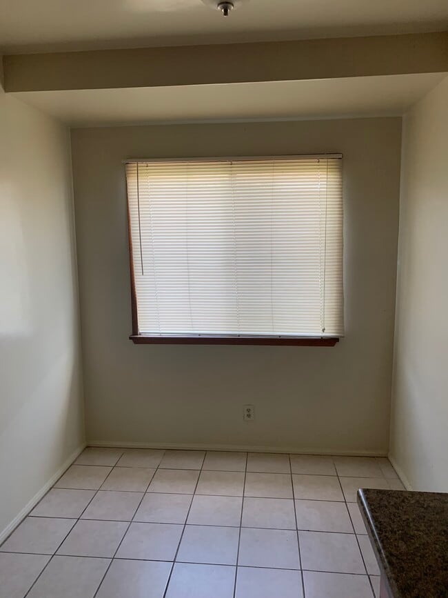 Building Photo - 245 San Marcos St