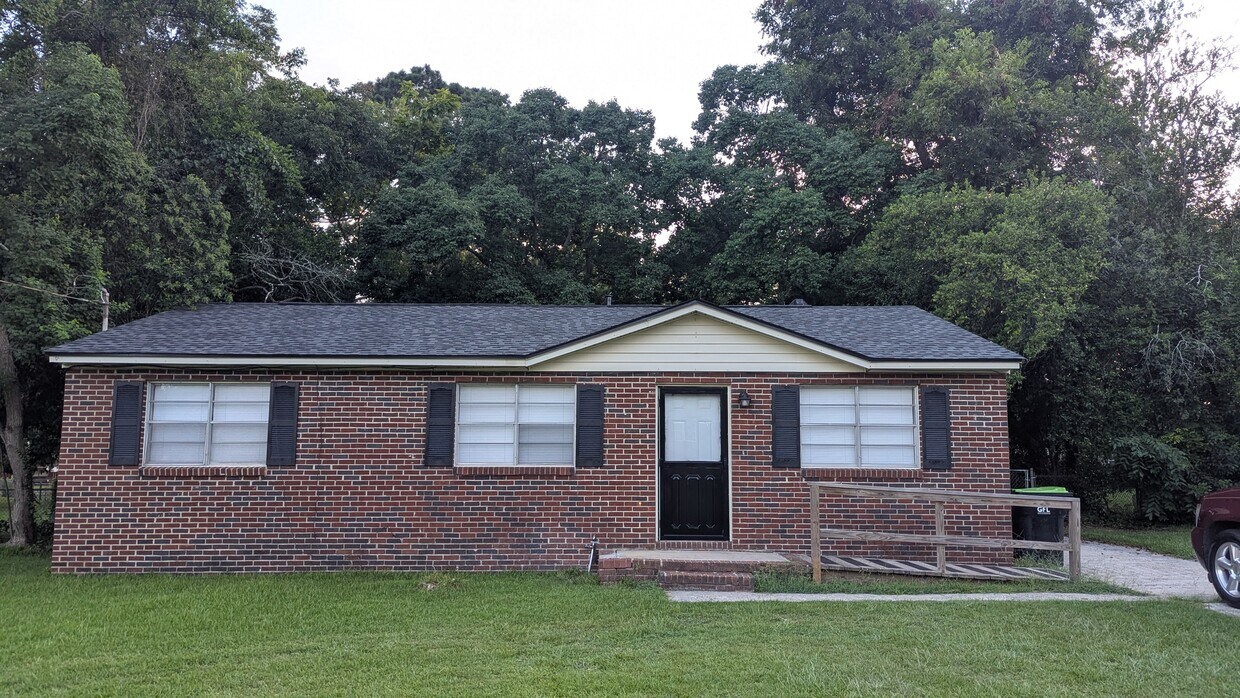 Foto principal - 709 Arrowhead Trl