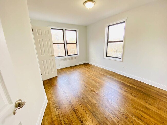 Building Photo - 3640 Johnson Ave