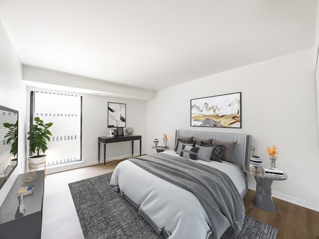 Building Photo - Bristol Gardens Apartments