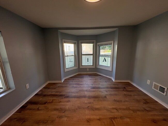 Foto del edificio - Charming 6-Bedroom 2-Bathroom Home in Asbury Park!