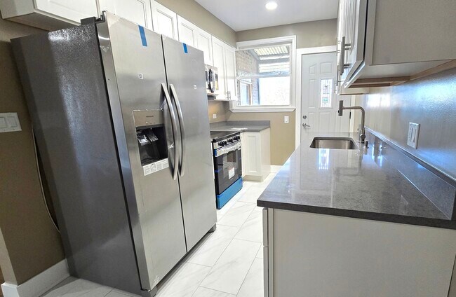 Foto del edificio - 3051 N Austin Ave