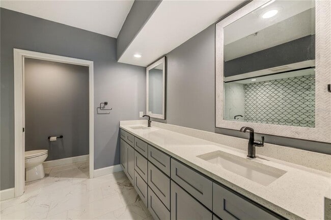 Building Photo - 1645 Pinellas Bayway S