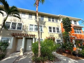 Building Photo - 960 Millbrae Ct