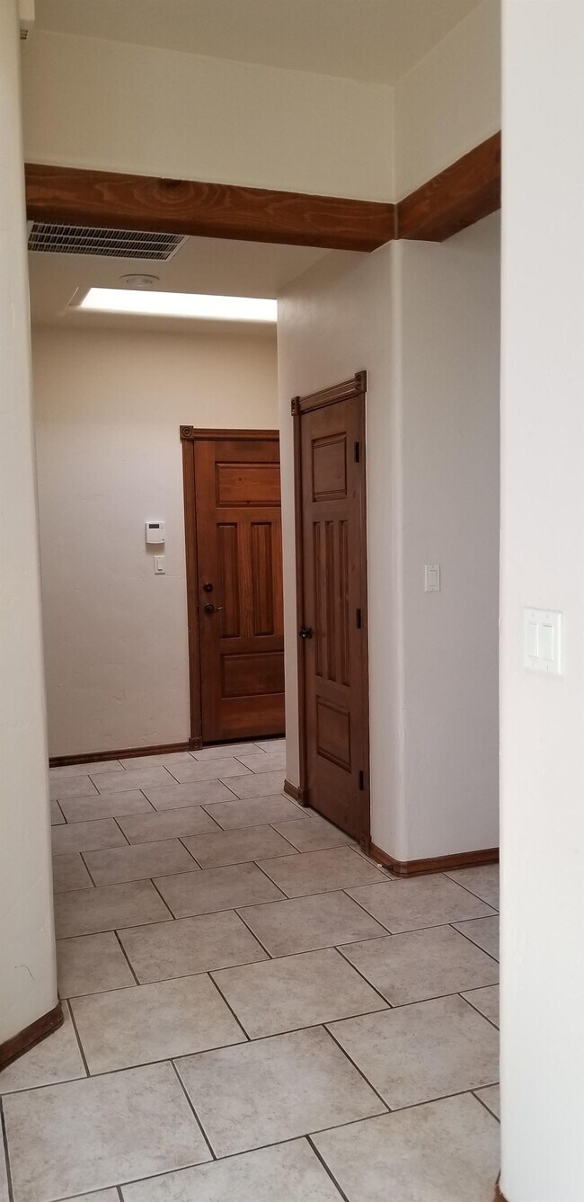 Foto del edificio - 1536 Fairway Village Dr