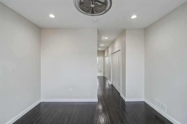 Building Photo - 1637 N 26th St