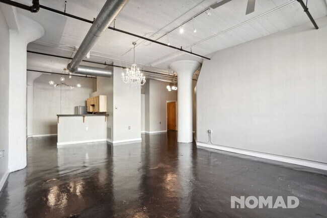 Foto del edificio - Gorgeous Loft  in Historic Warehouse Building