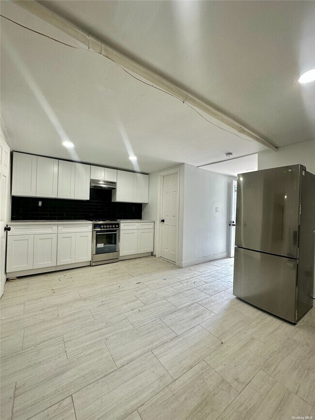 Foto del edificio - 179-58 Anderson Rd