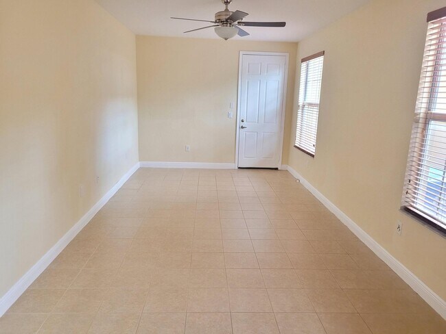 Foto del edificio - 1145 SW 147th Ter