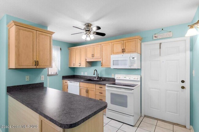 Building Photo - 1425 Florida A1A