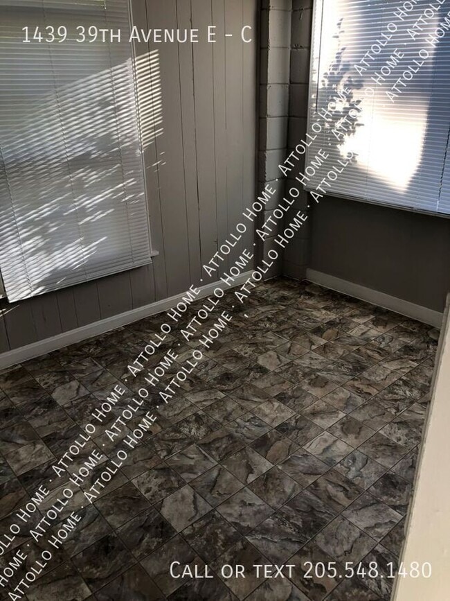 Building Photo - 1439 39th Ave E