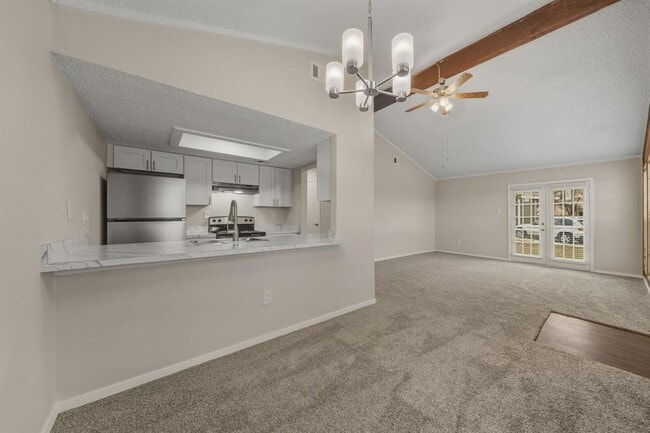 Foto del edificio - 1914 Valley Hill Cir