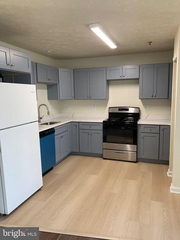 Foto del edificio - 9014 Constant Course