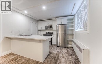 Building Photo - 5 Heiman St