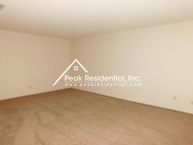 Foto del edificio - A 3bd/1ba Foothill Farms area House with G...
