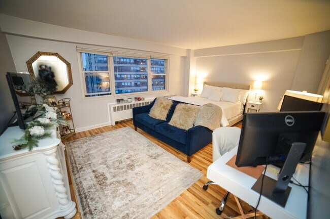 Foto del edificio - 2909 N Sheridan Rd