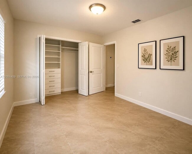 Foto del edificio - 4038 SW 9th Terrace