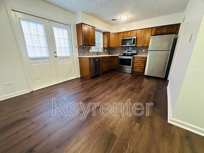 Foto del edificio - 132 Durwood Rd