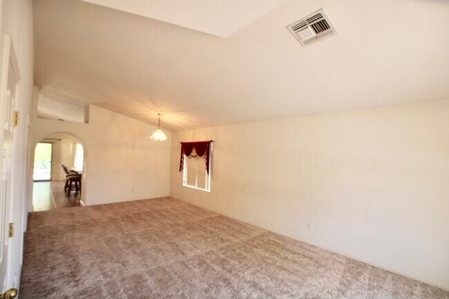 Building Photo - 528 S Vermilion Cliffs Ave