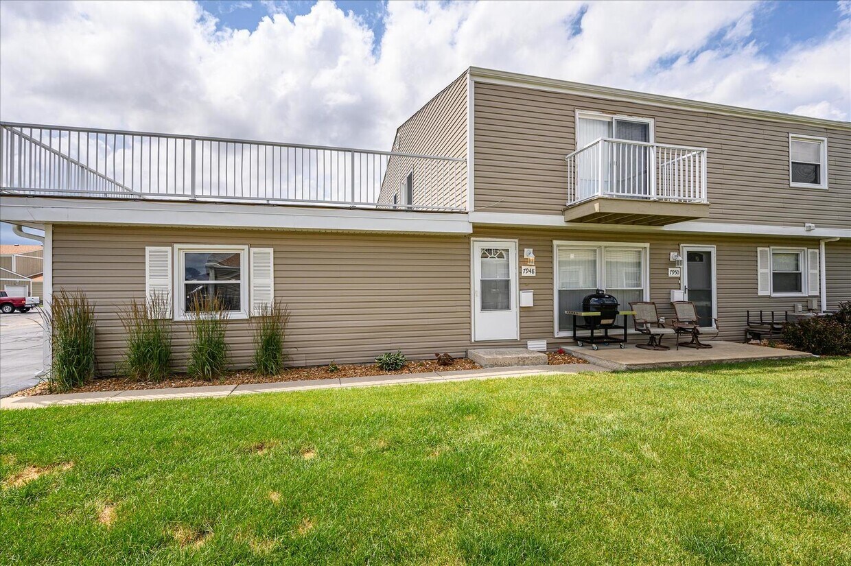 7948 163rd Pl Unit 7948, Tinley Park, IL 60477 Condo for Rent in