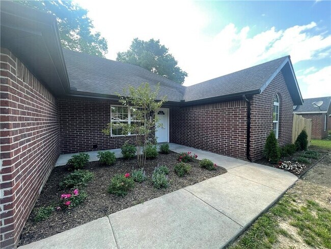 Foto del edificio - 1812 Anthony Dr