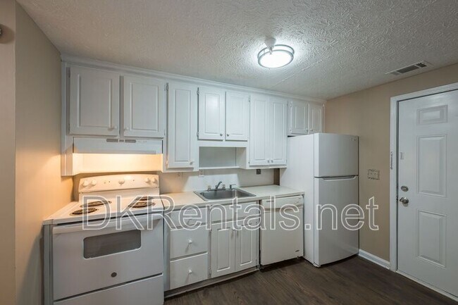 Foto del edificio - 360 Herndon Way