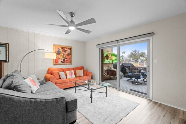 Building Photo - 1902 Bayhouse Dr