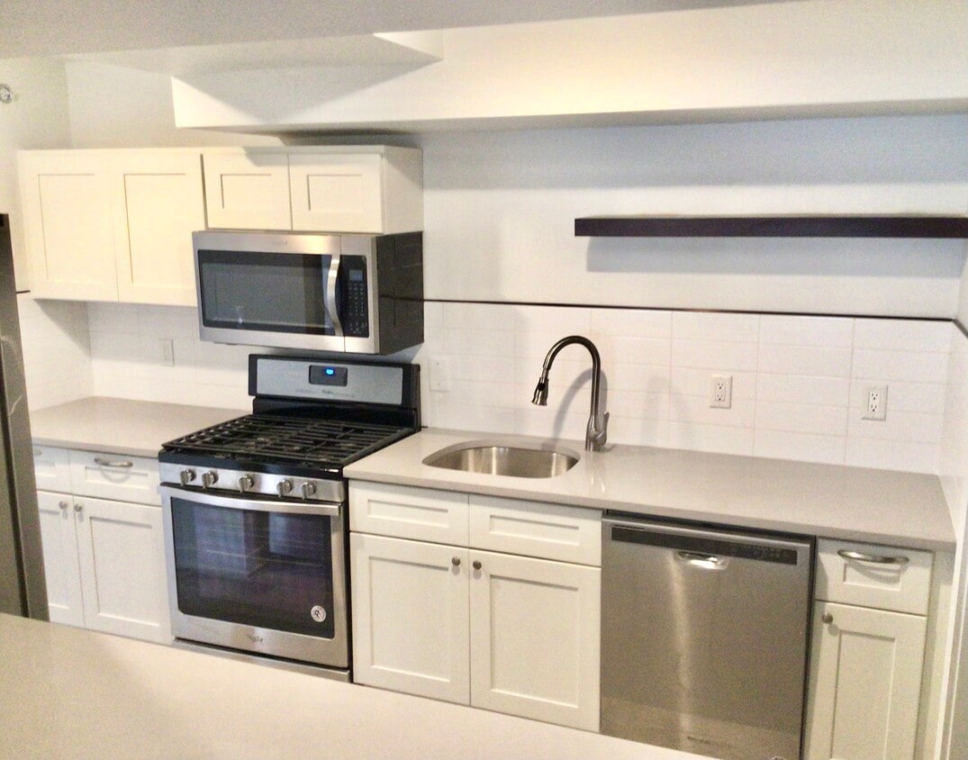 Foto principal - 912 Bergenline Ave