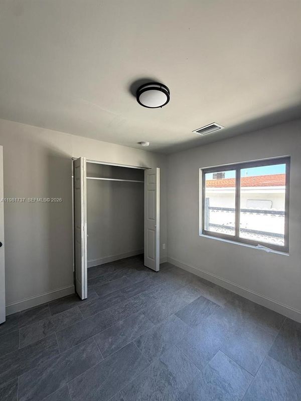 Foto del edificio - 2810 NW 9th Ct
