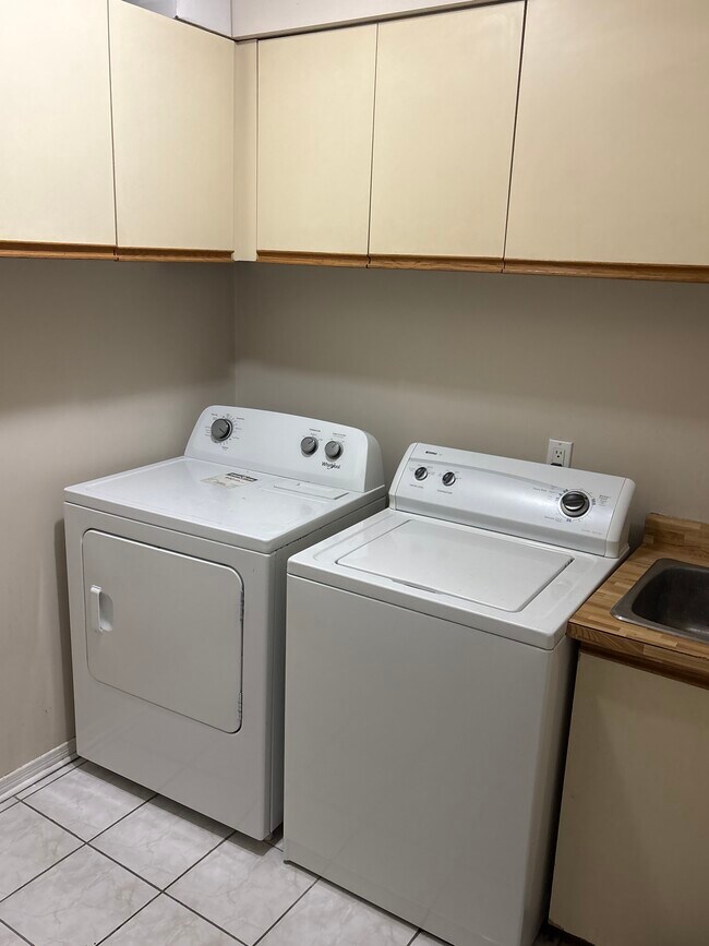 Photo du bâtiment - 202 Gwendolyn St