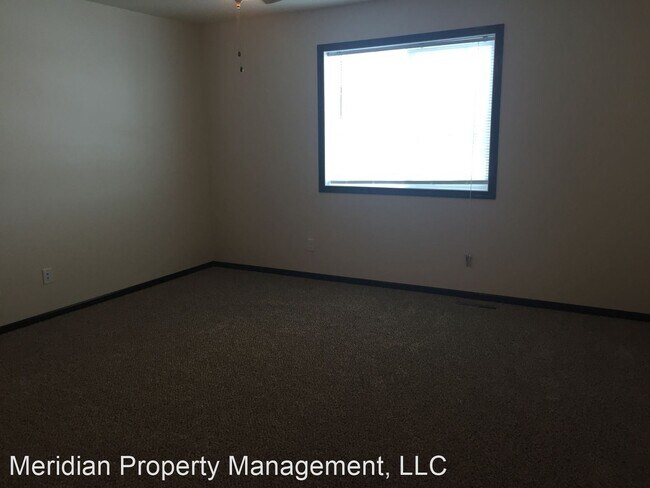 Building Photo - 3 br, 3 bath House - 6221 61st Ave S