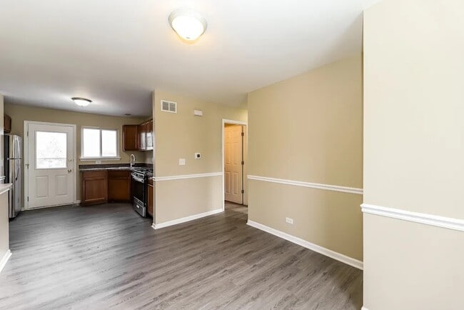 Building Photo - 181 E Big Horn Dr