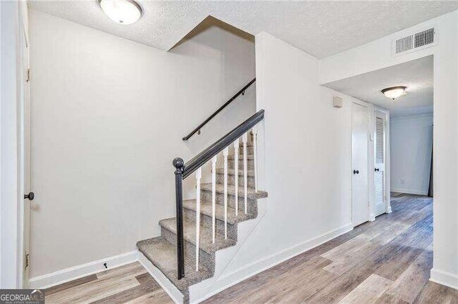 Foto del edificio - 3133 Reeves St