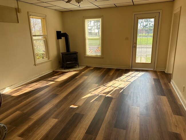 Foto del edificio - 310 Edward St.