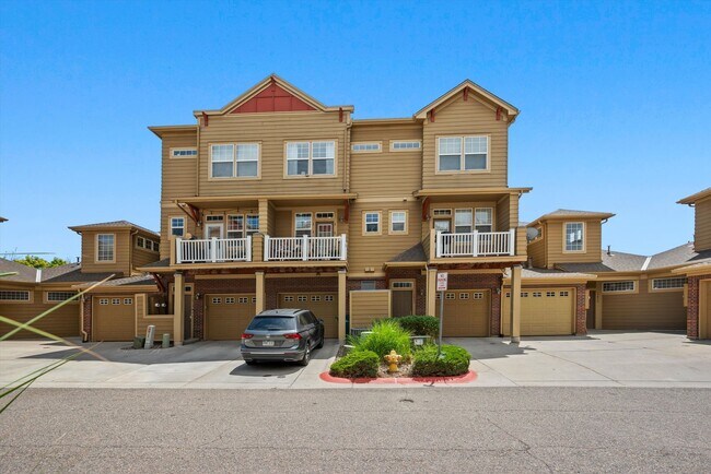 Foto del edificio - Comfortable Broomfield Townhome Close to Shopping & Trails