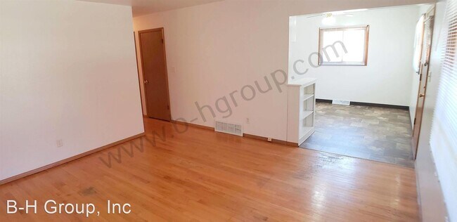 Building Photo - 3 br, 1 bath House - 3900 11th Ave