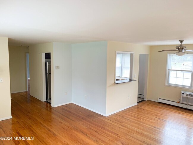 Foto del edificio - 364 Westwood Ave