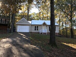 Building Photo - 1407 Elmdale Pl