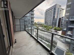 Building Photo - 32 Forest Manor Rd