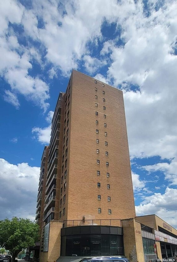 Foto del edificio - 9229 Queens Blvd