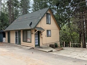 Building Photo - 22868 Black Hawk Dr