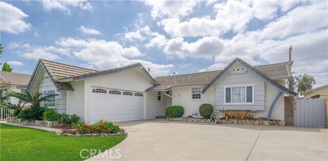 Primary Photo - 1536 W Harriet Ln