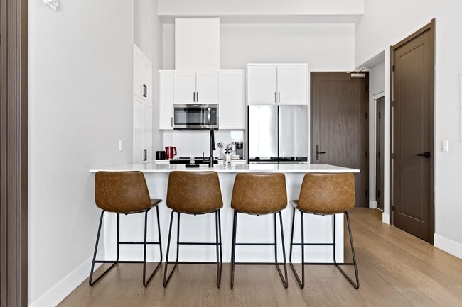 Interior photo - The Woods at 180 Kanata Avenue